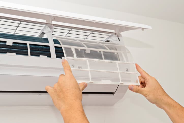 How An Air Con Installation Can Reduce Humidity