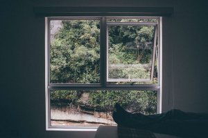 window-frame-1149117_640